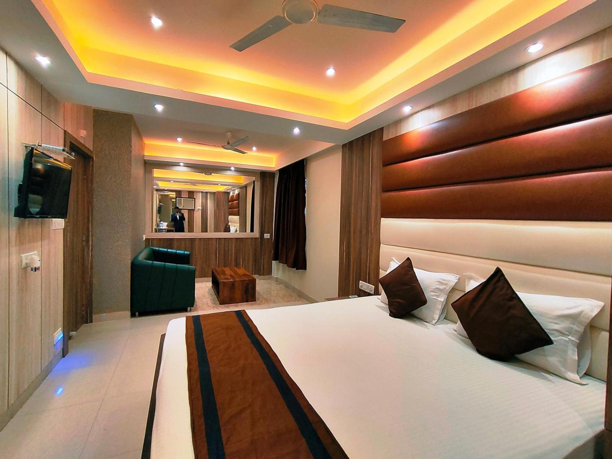 Hotel Steam Колката Екстер'єр фото